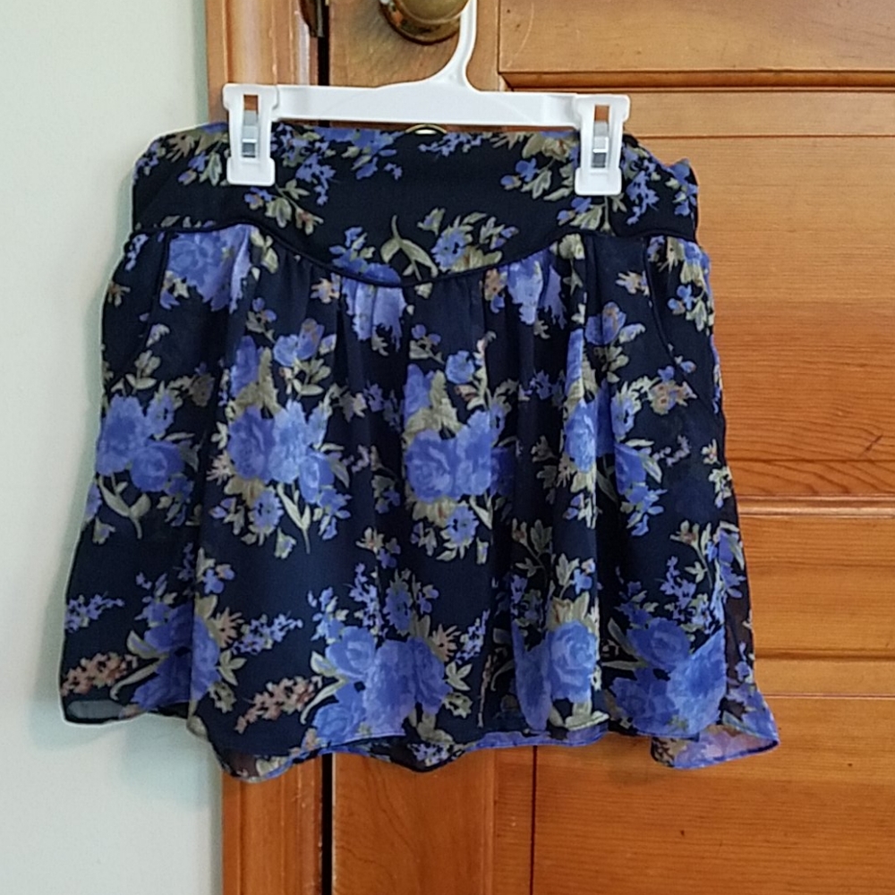 Gorgeous floral mini skirt from Charlotte Russe